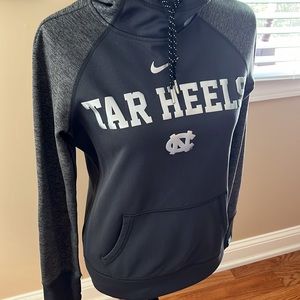 Nike Carolina Tar Heels Sweatshirt
